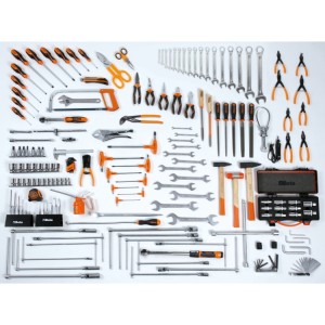 Assortment of 174 tools